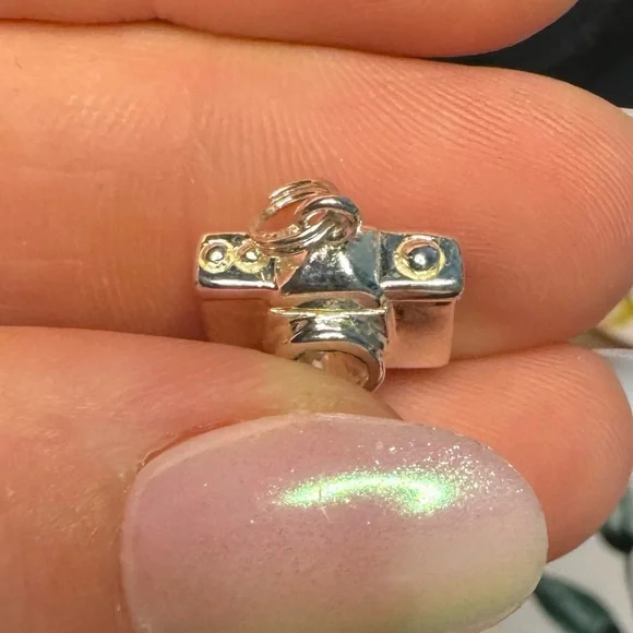 Vintage Sterling Silver .925 Charm Pendant Camera with Cubic Zirconia - Picture 2 of 5